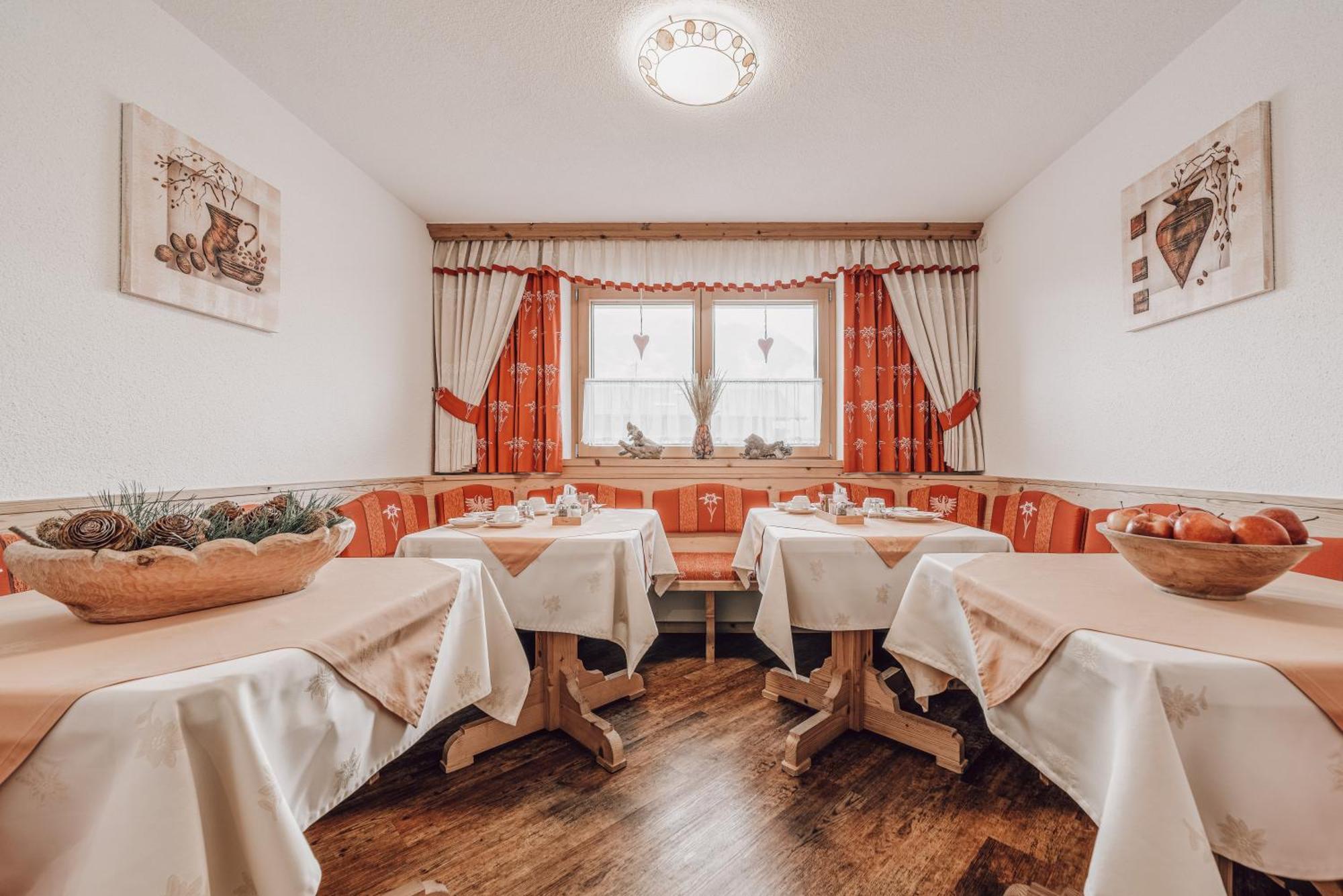Auer-Fiegl Bed & Breakfast Solden Ngoại thất bức ảnh