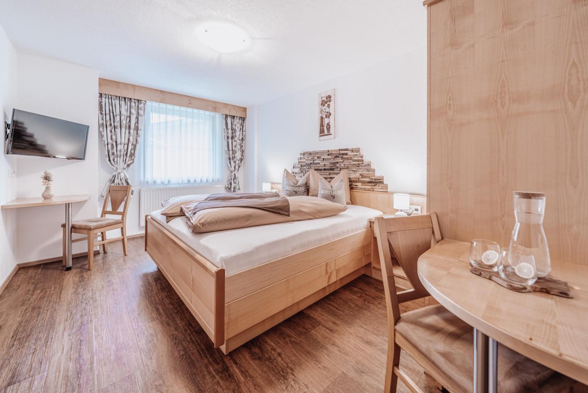 Auer-Fiegl Bed & Breakfast Solden Ngoại thất bức ảnh